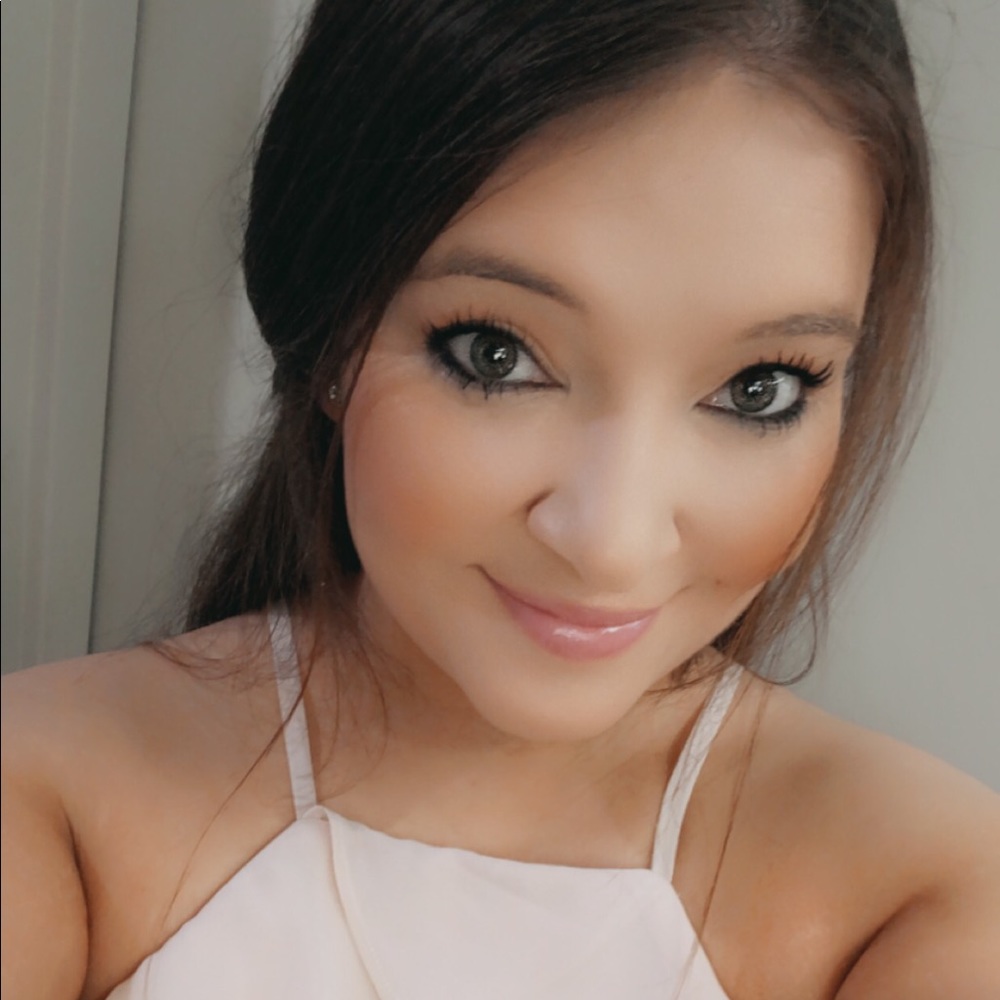 Meet your Posher, Amber